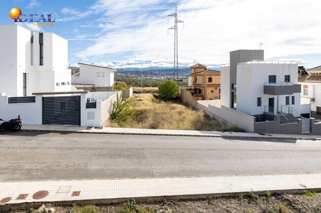 Más detalles de Avenida Cerro Alfonsico, 20, Peligros - Terreno en venta