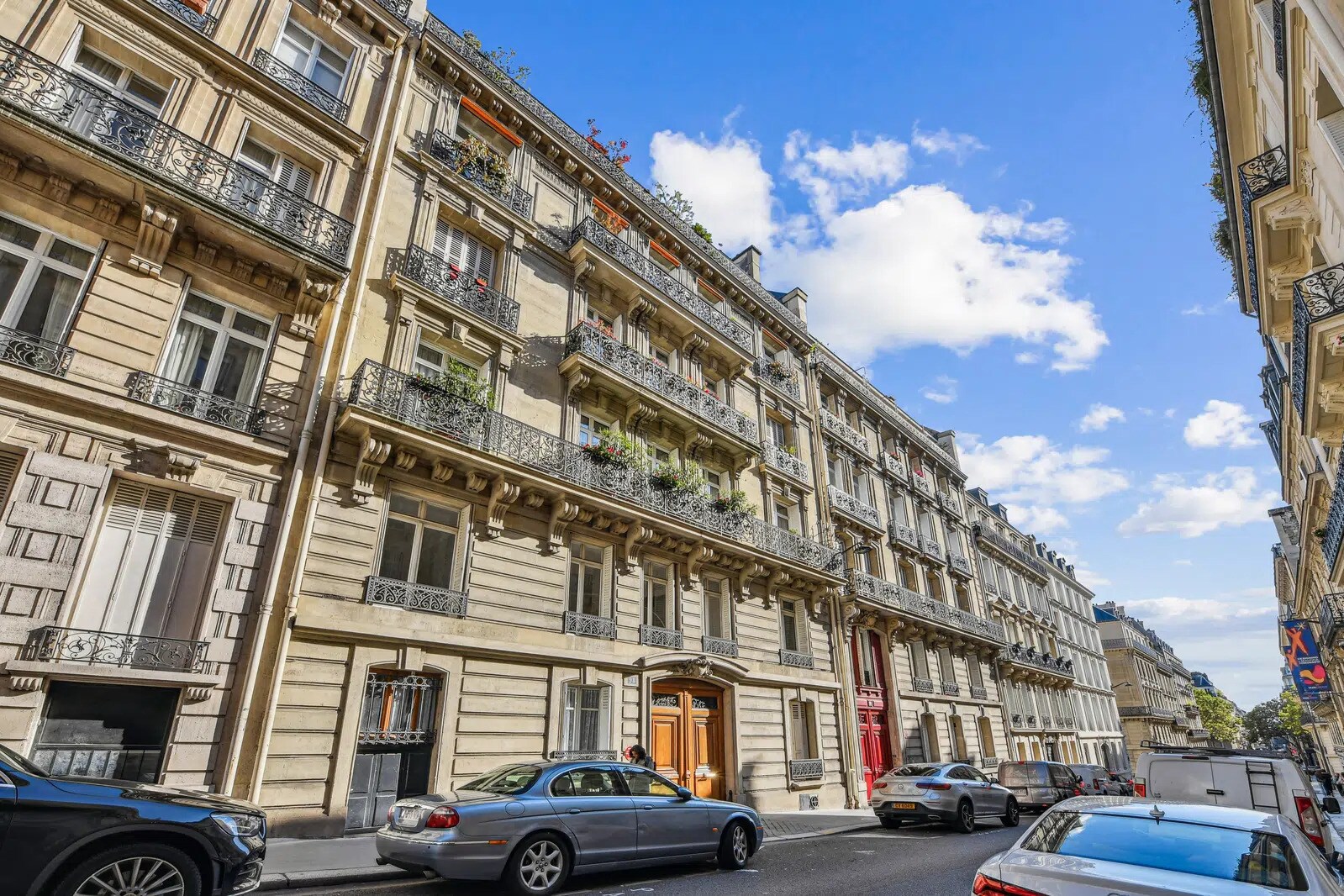 98 Rue De Miromesnil, Paris en venta Foto del edificio- Imagen 1 de 17