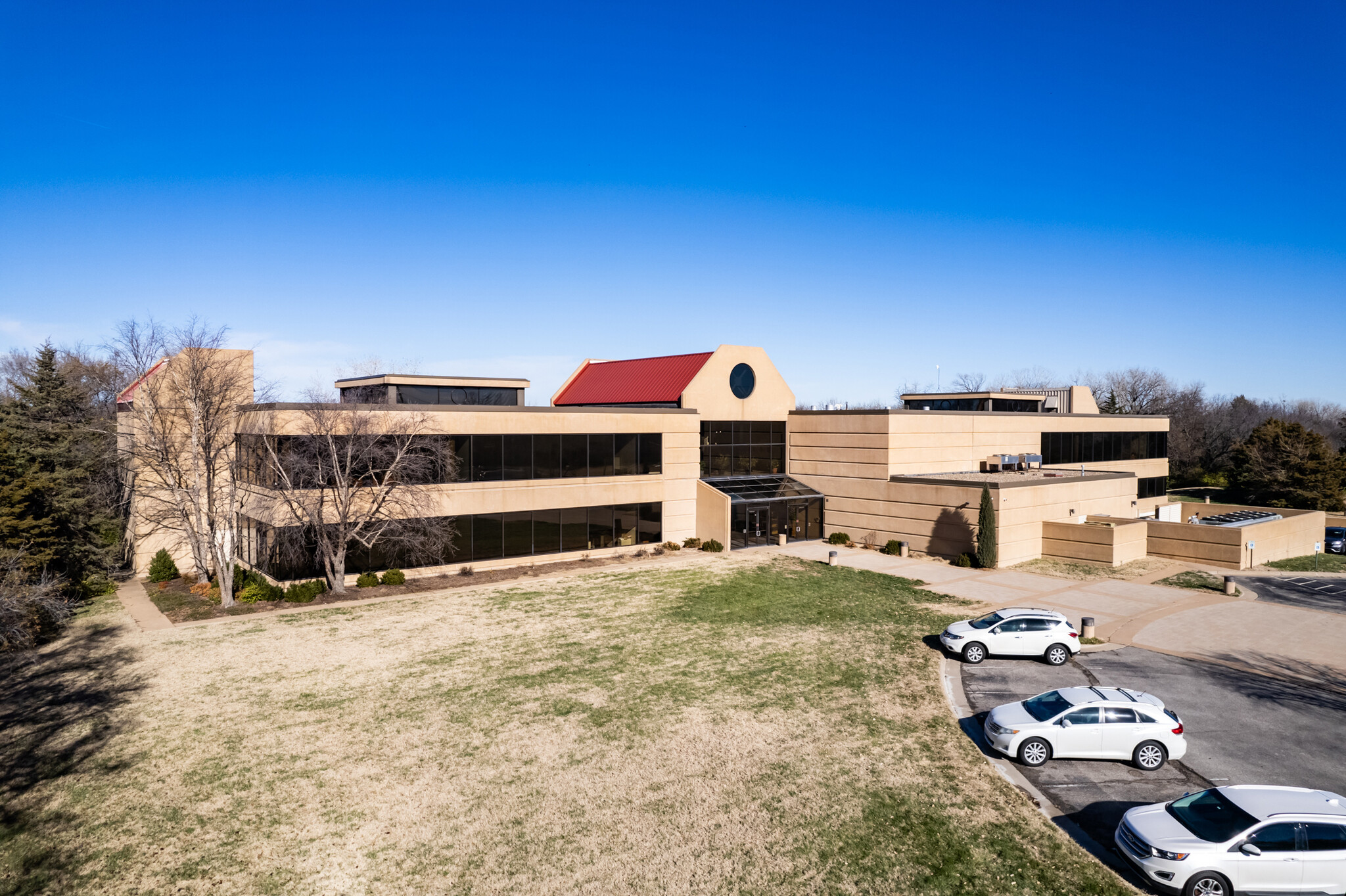 5000 E 29th St, Wichita, KS en alquiler Foto del edificio- Imagen 1 de 54