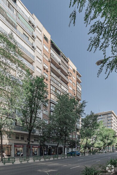Calle del Poeta Joan Maragall, 15, Madrid, Madrid en alquiler - Foto del edificio - Imagen 2 de 2
