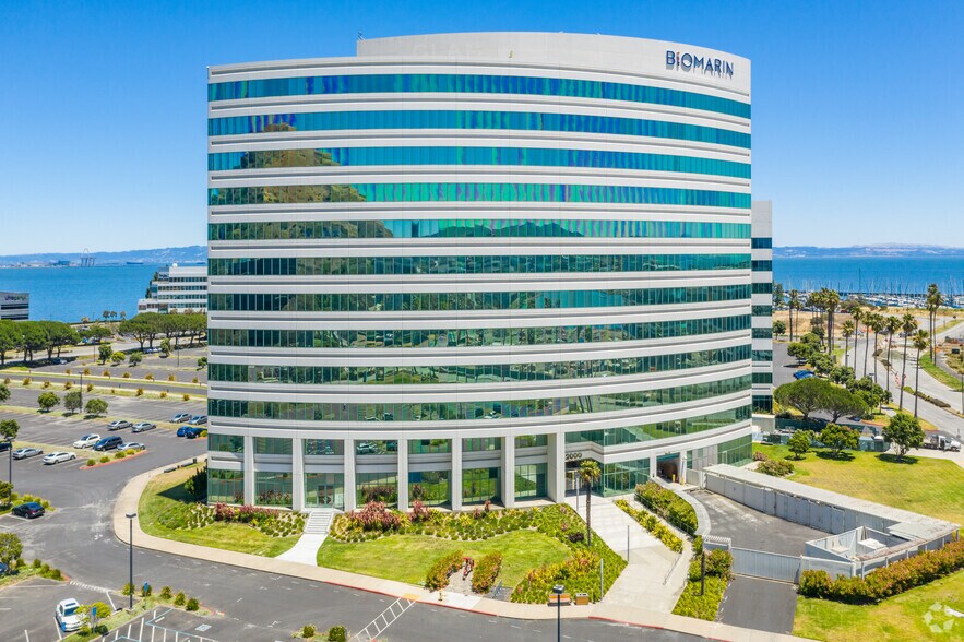 2000 Sierra Point Pky, Brisbane, CA en alquiler - Foto del edificio - Imagen 2 de 8