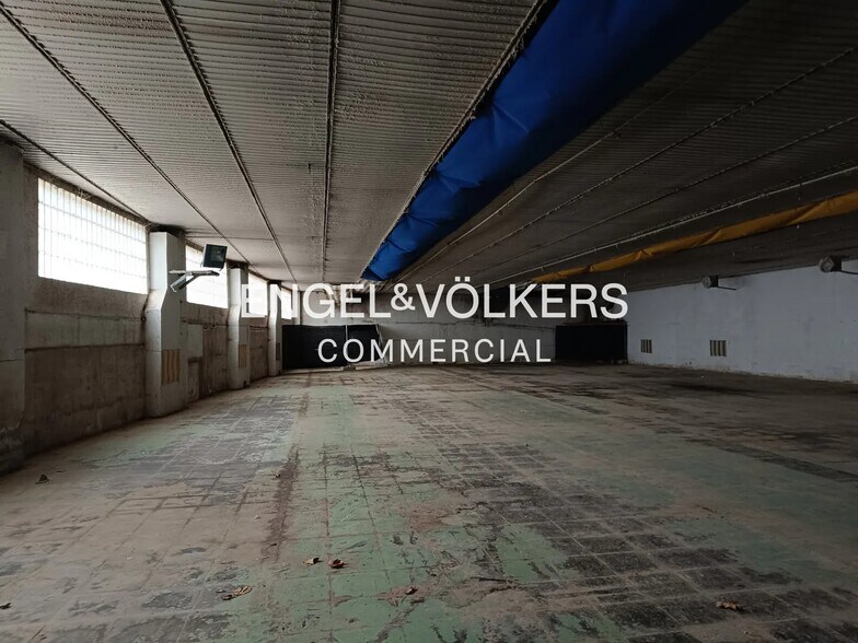 Nave en Sant Martí de Tous, Barcelona en venta - Foto del edificio - Imagen 2 de 5
