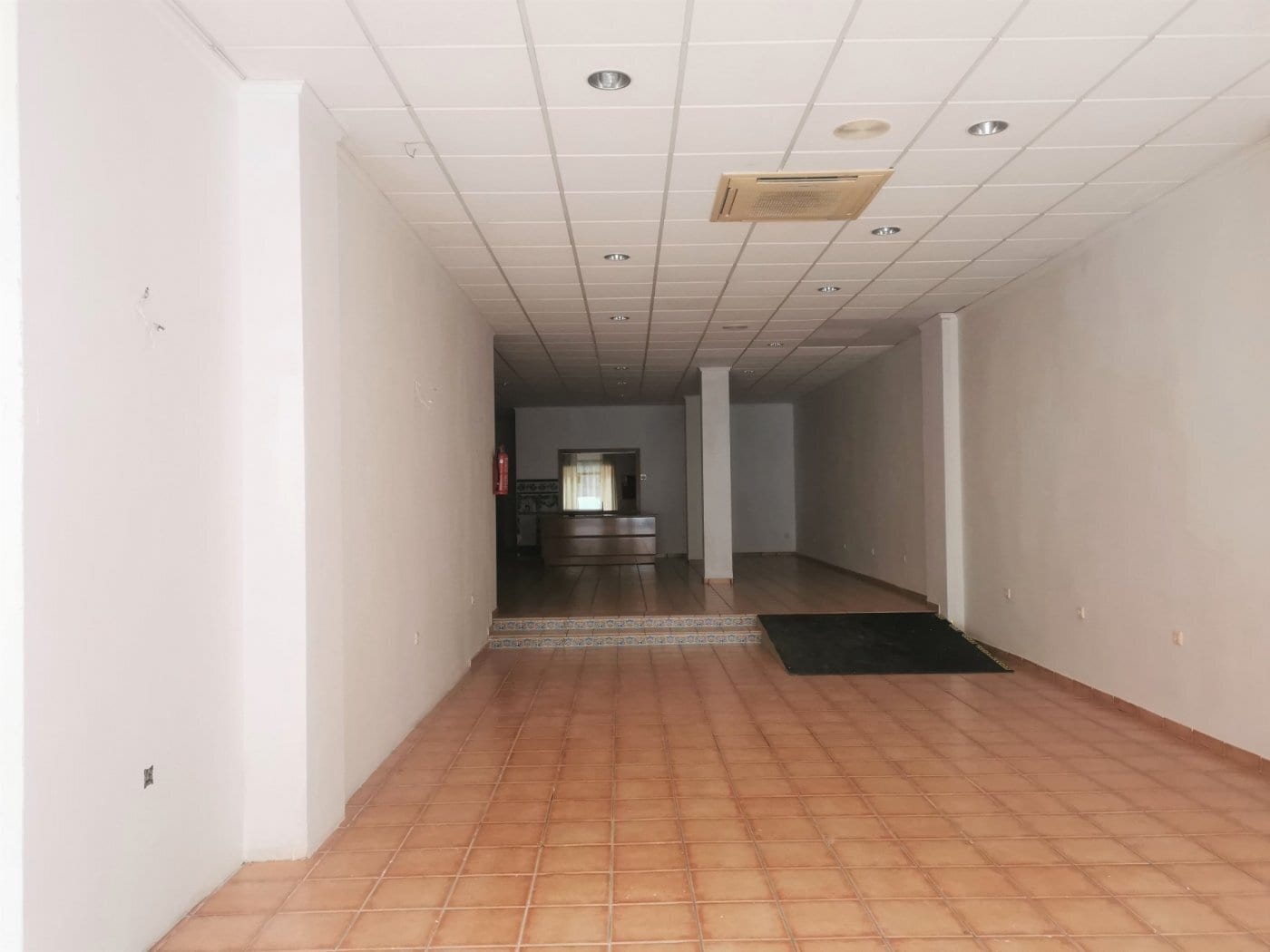 Local en Ontinyent, Valencia en venta Foto del edificio- Imagen 1 de 5
