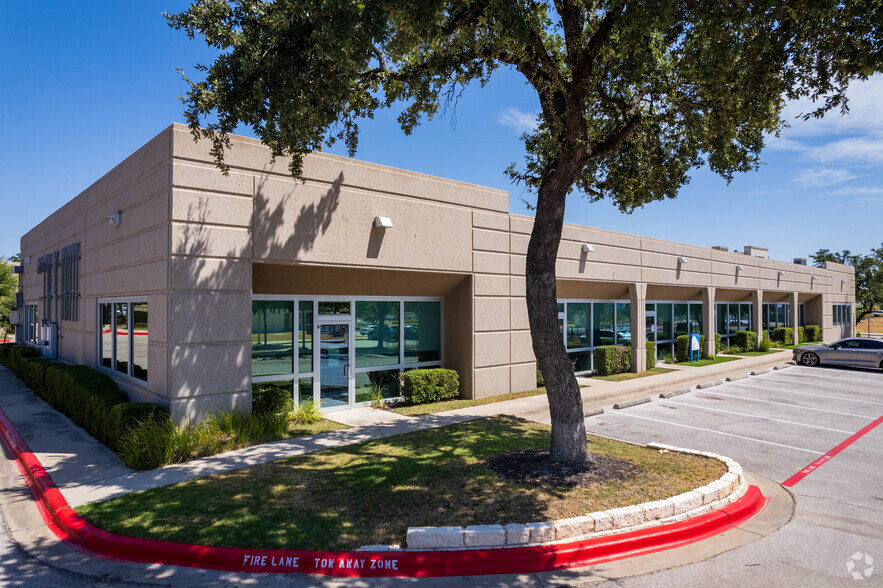 1101 Arrow Point Dr, Cedar Park, TX en alquiler - Foto del edificio - Imagen 1 de 20