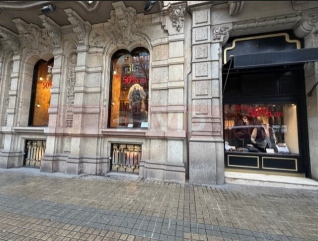 Local en Barcelona, Barcelona en alquiler - Foto del edificio - Imagen 2 de 4