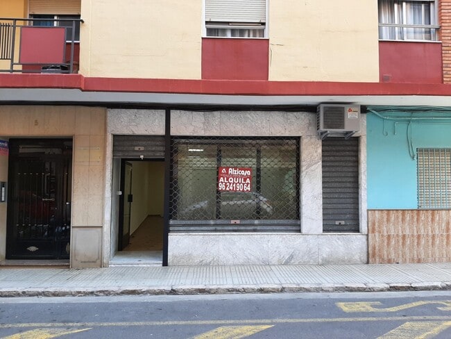 Más detalles de Carrer Alquenencia, 5, Alzira - Local en alquiler