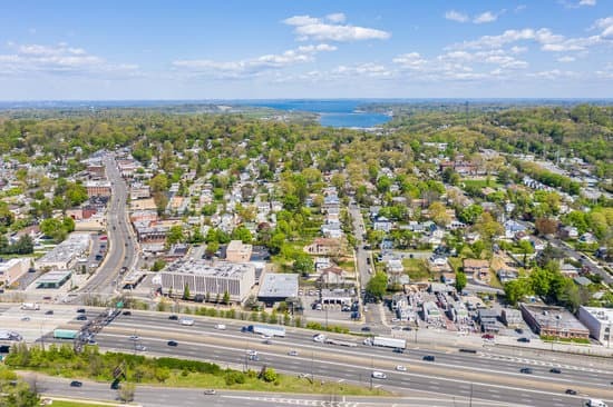 91 Powerhouse Rd, Roslyn Heights, NY en venta - Foto del edificio - Imagen 2 de 5