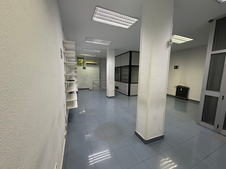 Calle de Jesús Aprendiz, 11, Madrid, Madrid en venta - Foto del edificio - Imagen 3 de 5