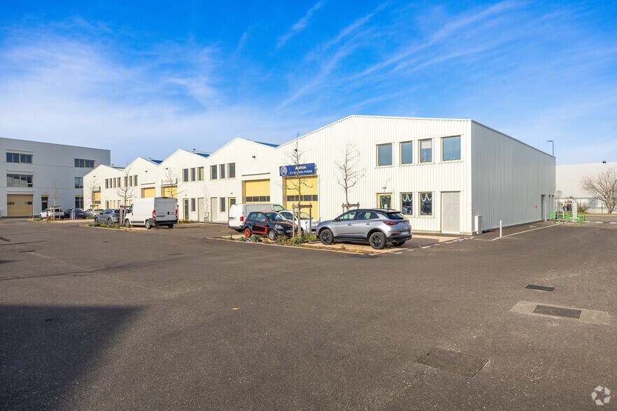 22 Rue Marius Grosso, Vaulx-en-Velin en alquiler - Foto del edificio - Imagen 1 de 7