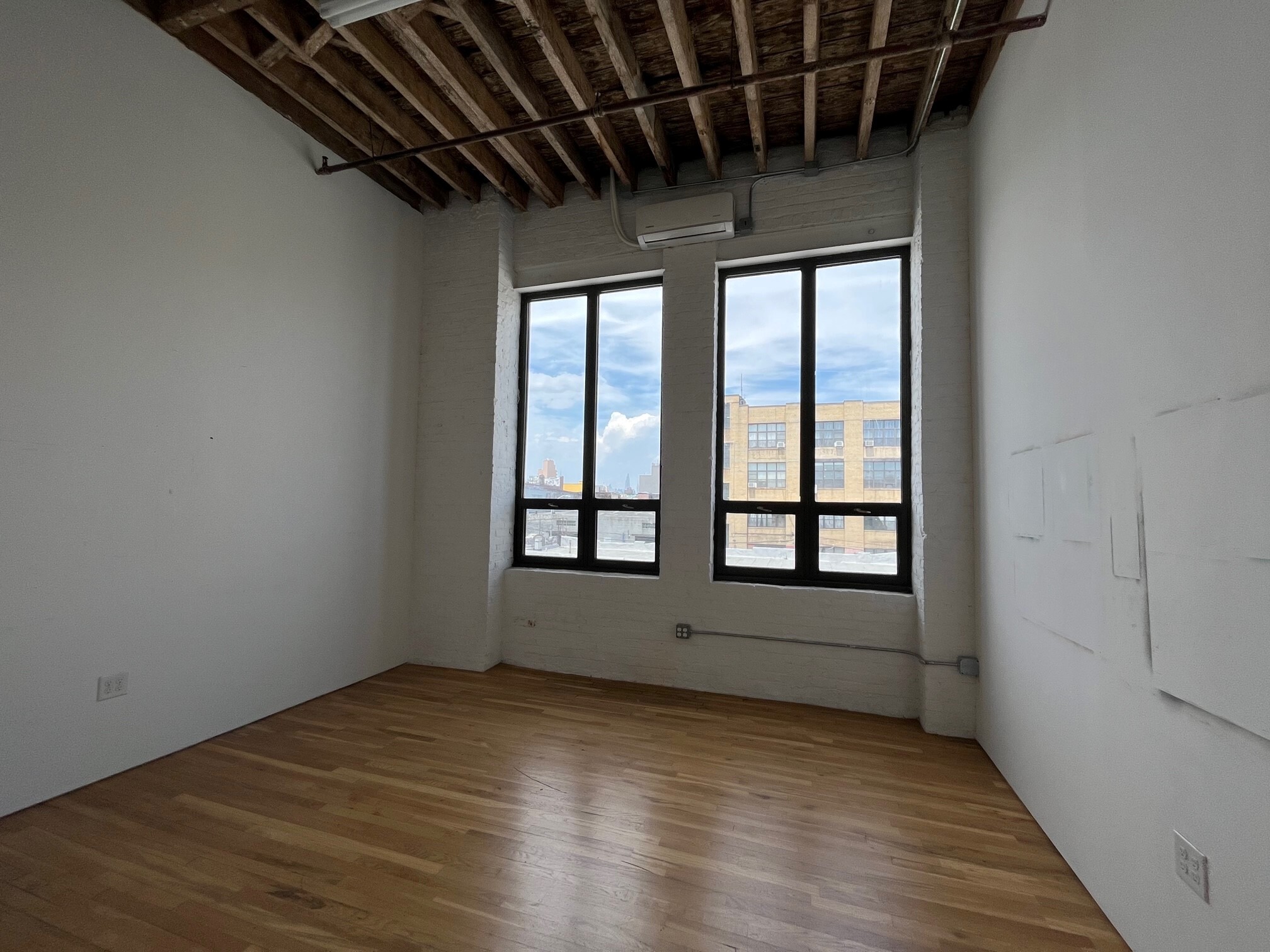 349-359 Scholes St, Brooklyn, NY en alquiler Foto del interior- Imagen 1 de 1