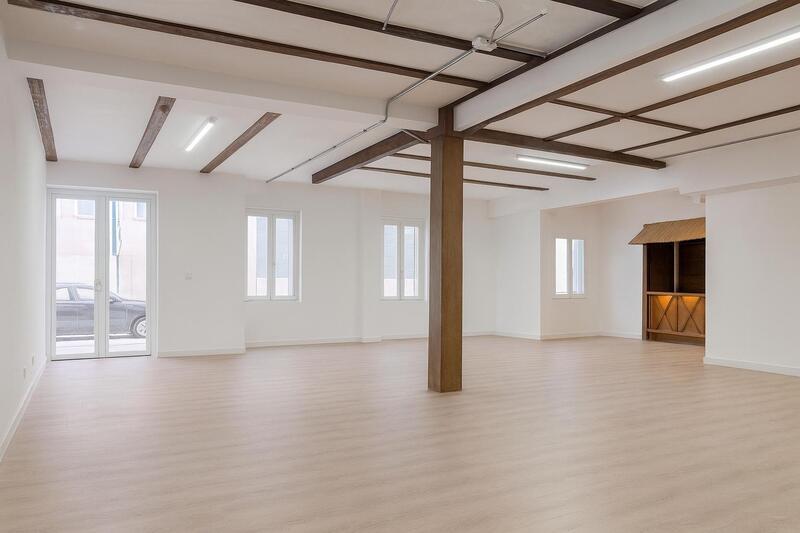 Madrid, MAD 28015 -  -  - Foto del interior - Image 1 of 17