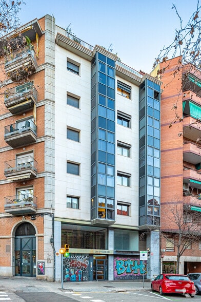 Edificio residencial en Barcelona, Barcelona en venta - Foto principal - Imagen 1 de 1