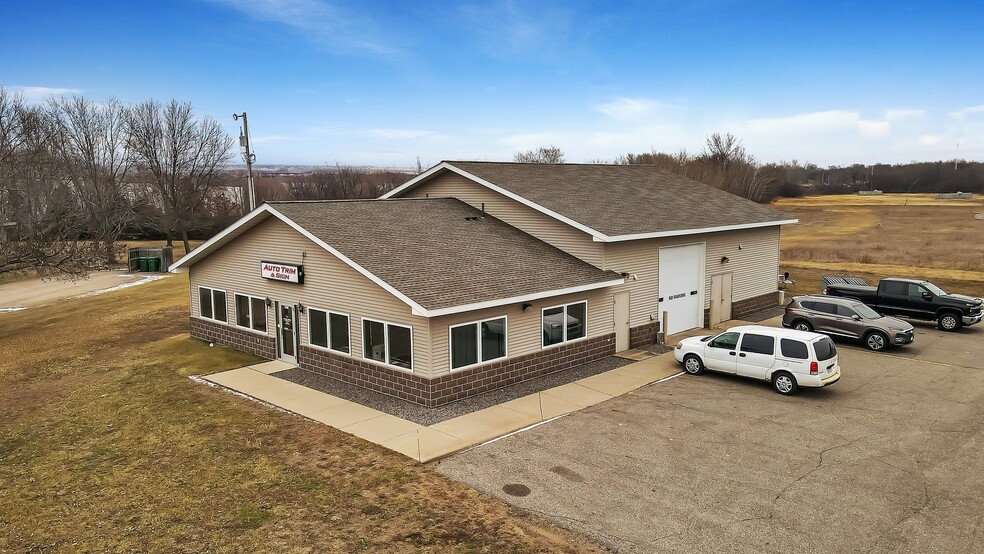 3308 5th St S, Waite Park, MN en alquiler - Foto del edificio - Imagen 1 de 5