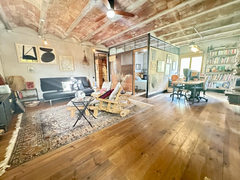 Oficina en Girona en venta - Foto del edificio - Imagen 3 de 80