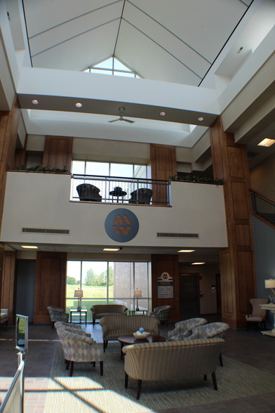 6920 Gatwick Dr, Indianapolis, IN en alquiler - Foto del edificio - Imagen 3 de 17