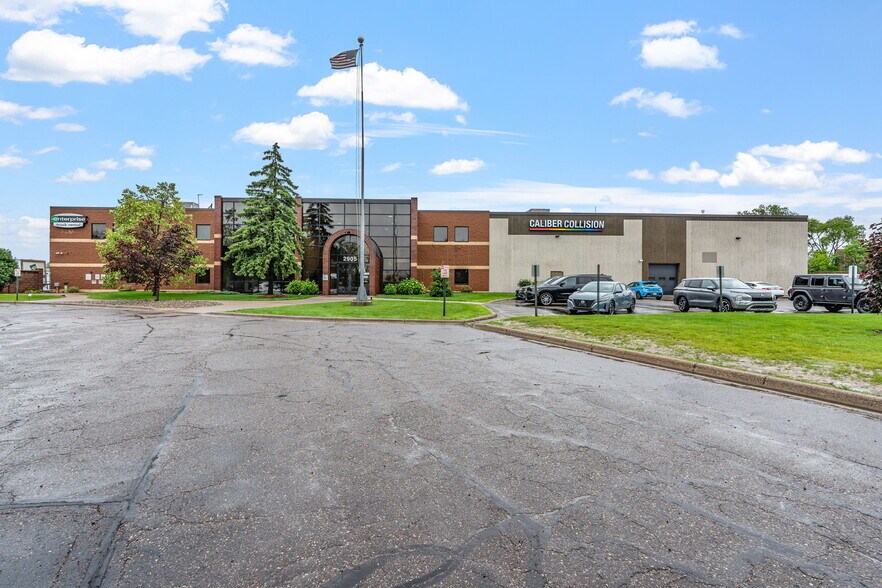 Blue Water I & Blue Water II cartera de 2 inmuebles en venta en LoopNet.es - Foto del edificio - Imagen 2 de 30