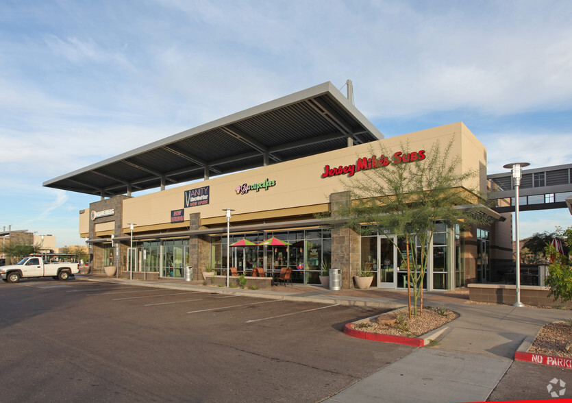 15807 N Frank Lloyd Wright Blvd, Scottsdale, AZ en alquiler - Foto del edificio - Imagen 2 de 7