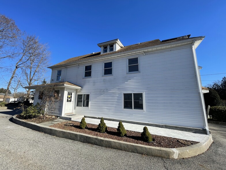 23 Kiscona Rd, Mount Kisco, NY en venta - Foto del edificio - Imagen 3 de 6