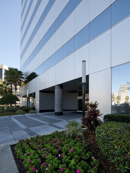 135 W Central Blvd, Orlando, FL en alquiler - Foto del edificio - Imagen 3 de 17