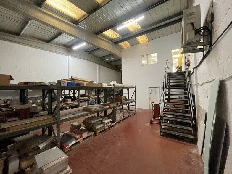 Christen Way, Maidstone en venta - Foto del edificio - Imagen 2 de 4