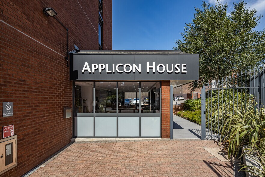 Exchange St, Stockport en alquiler - Foto del edificio - Imagen 2 de 12