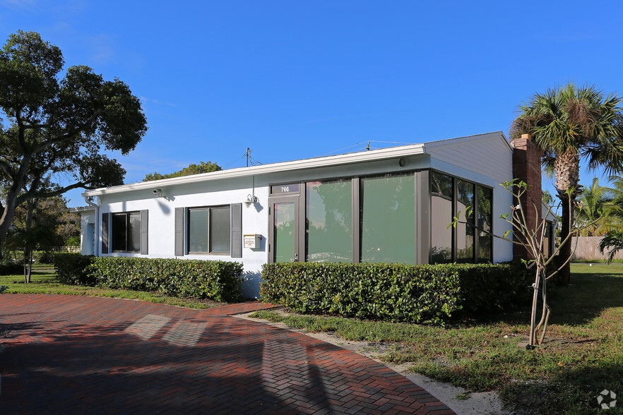 766 SE 5th Ave, Delray Beach, FL en alquiler - Foto del edificio - Imagen 3 de 17