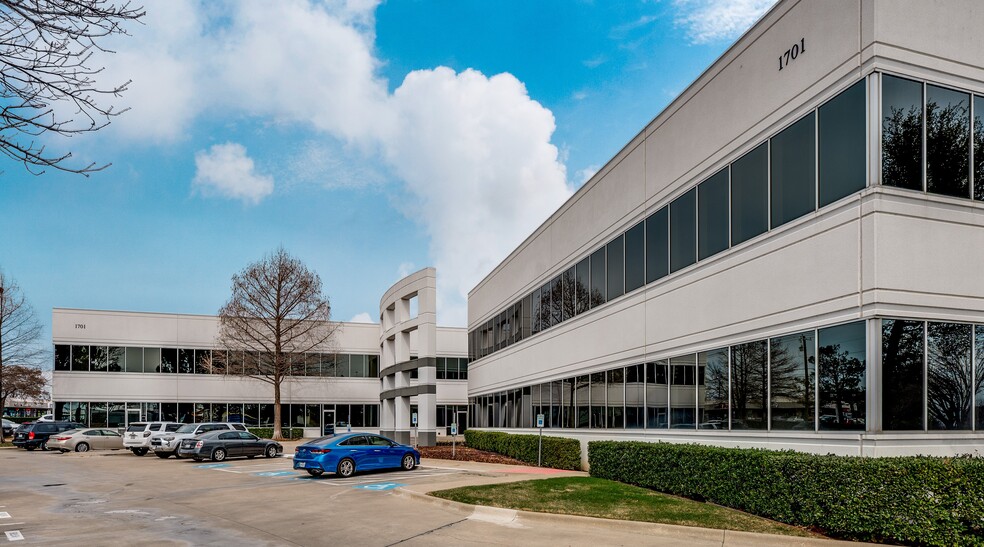 1701 E Lamar Blvd, Arlington, TX en alquiler - Foto del edificio - Imagen 1 de 14