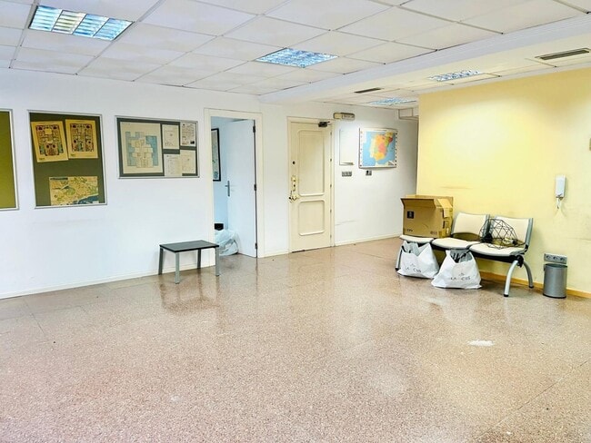 Más detalles de Oficina en alquiler