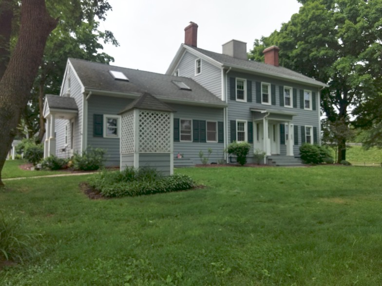 2 Clerico Ln, Hillsborough, NJ en alquiler - Foto del edificio - Imagen 3 de 44