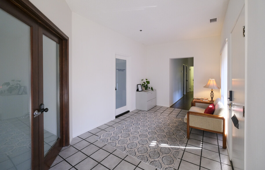 5290 Overpass Rd, Goleta, CA en venta - Foto del edificio - Imagen 3 de 8