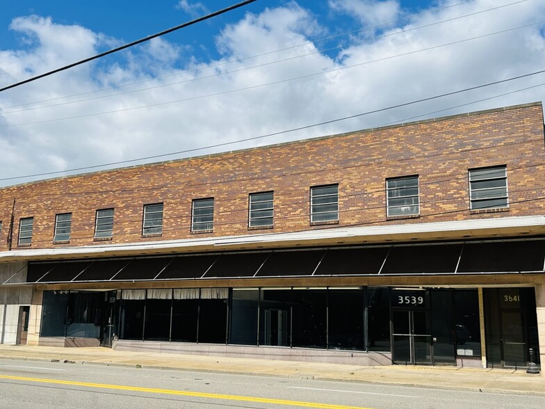 3539-3549 Main St, Weirton, WV en alquiler - Foto del edificio - Imagen 1 de 13