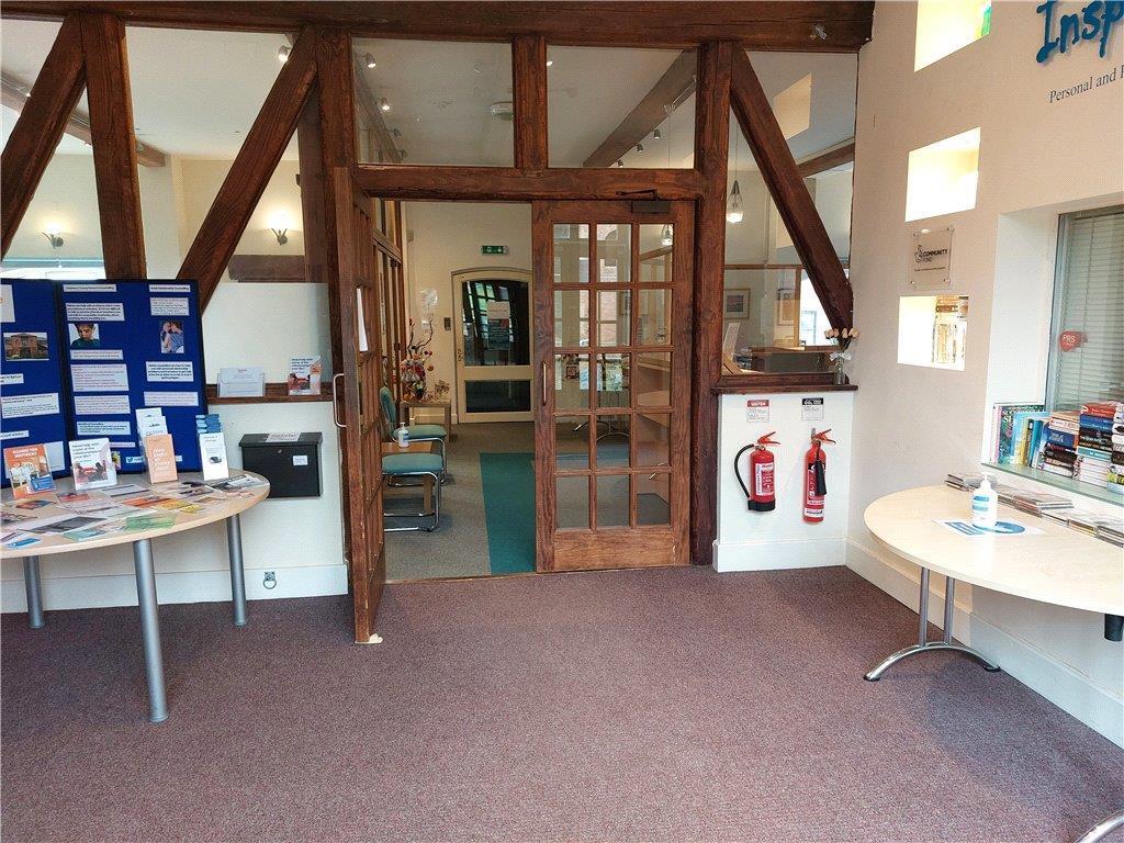 Bridport Rd, Dorchester, DOR DT1 3WA - Unidad 2 -  - Foto del interior - Image 1 of 5