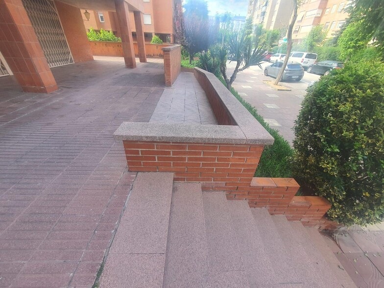Edificio residencial en Martorell, Barcelona en venta - Foto del edificio - Imagen 3 de 6