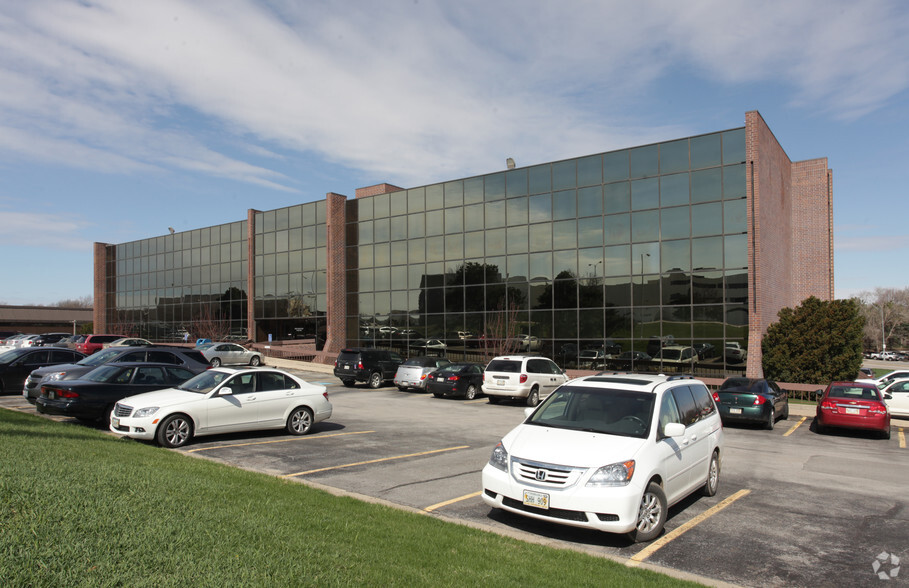 770 N Cotner Blvd, Lincoln, NE en alquiler - Foto del edificio - Imagen 3 de 4