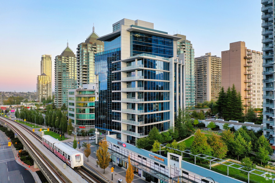 4445 Lougheed Hwy, Burnaby, BC en alquiler - Foto del edificio - Imagen 2 de 4