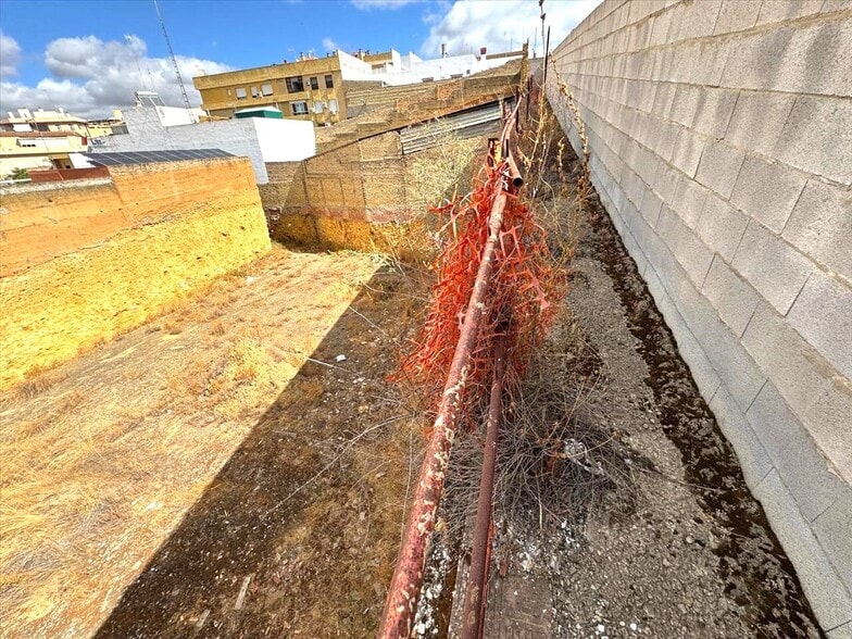 Terreno en Alcalá de Guadaíra en venta - Foto del edificio - Imagen 3 de 14