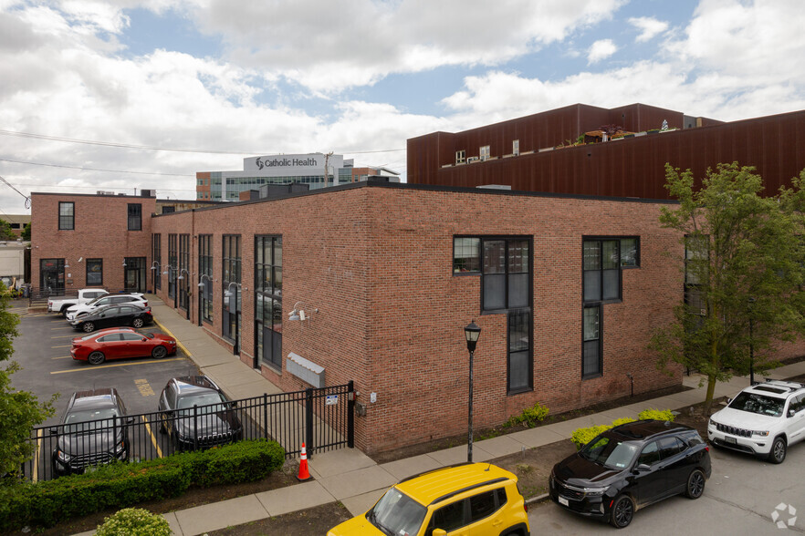 489 Ellicott St, Buffalo, NY en alquiler - Foto del edificio - Imagen 2 de 14