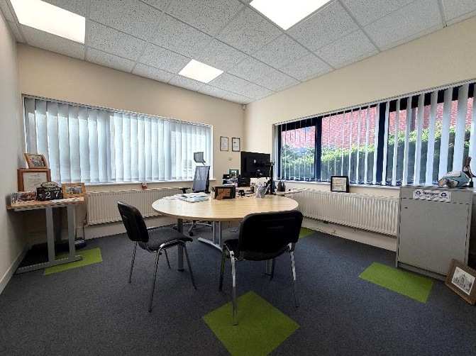 Pynes Hl, Exeter, DEV EX2 5AZ - Unidad 1 - - Foto del interior - Image 1 of 4