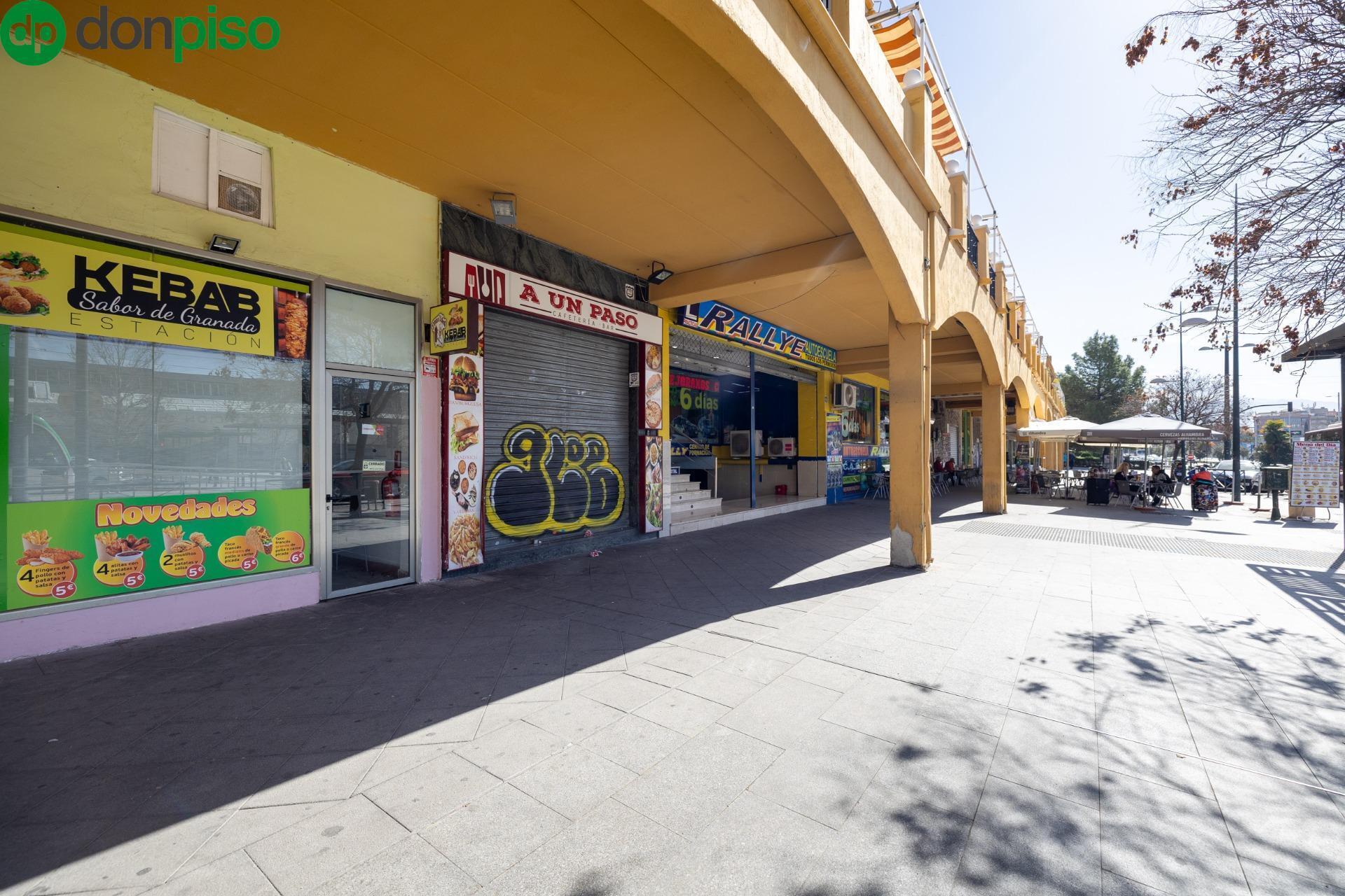 Avenida Juan Pablo II, 92, Granada, Granada en venta Foto del edificio- Imagen 1 de 32