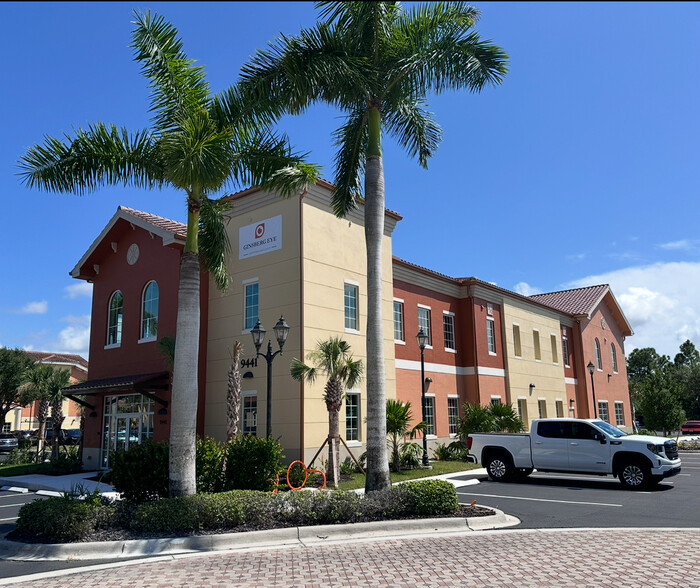 9441 Corkscrew Palms Circle, Estero, FL en alquiler - Foto del edificio - Imagen 1 de 3