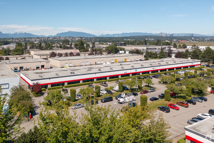 13511 Crestwood Pl, Richmond, BC en venta - Foto del edificio - Imagen 2 de 9