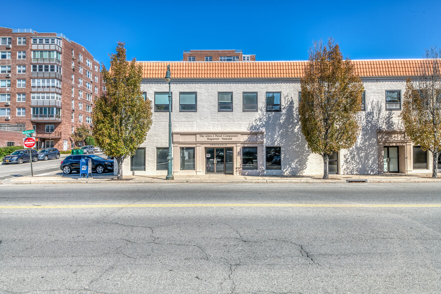 2 Madison Ave, Larchmont, NY en alquiler - Foto del edificio - Imagen 3 de 5