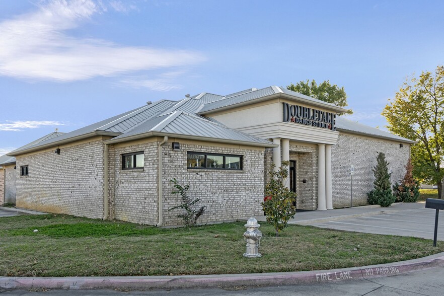 6148 Precinct Line Rd, Hurst, TX en venta - Foto del edificio - Imagen 2 de 6