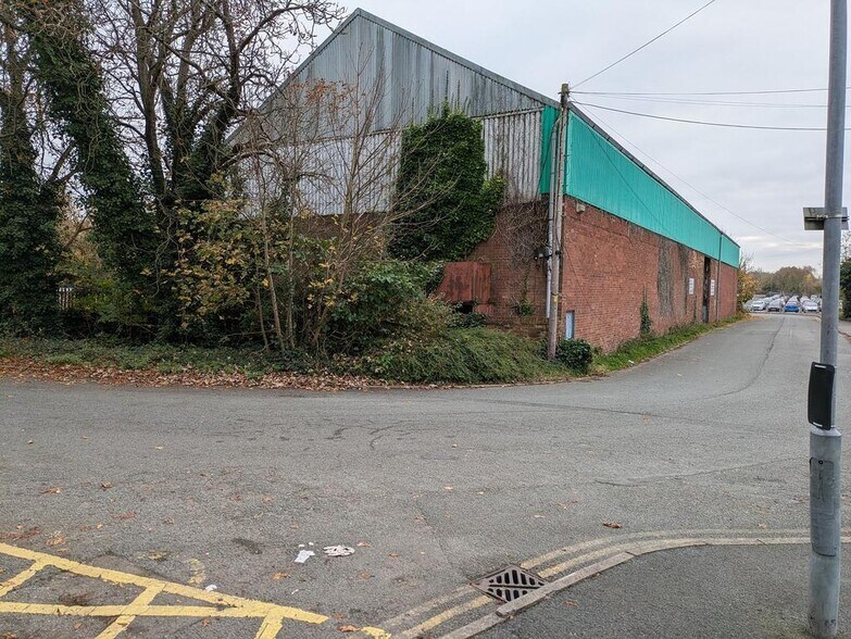 Hooton Rd, Ellesmere Port en venta - Foto del edificio - Imagen 3 de 6