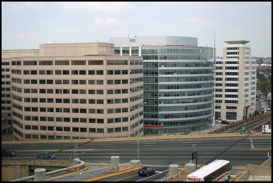 810 1st St NE, Washington, DC en alquiler - Foto del edificio - Imagen 3 de 6