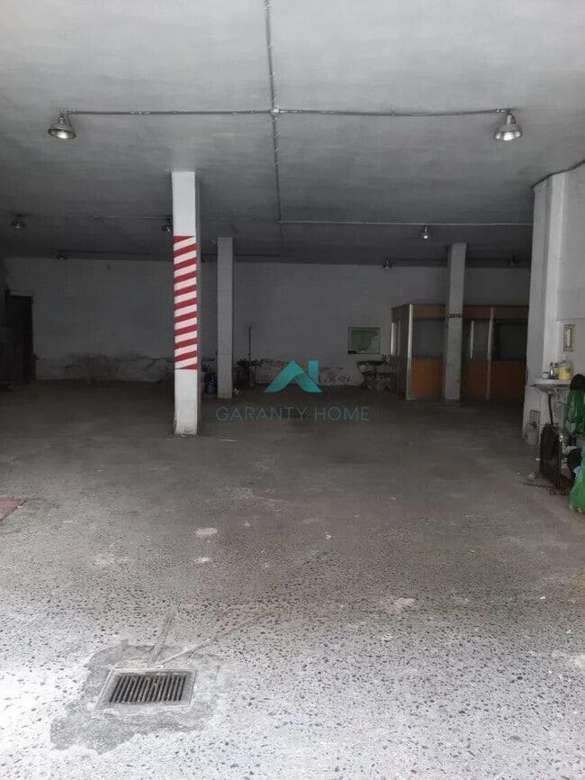 Más detalles de Calle Emperador, 14, Laredo - Local en venta