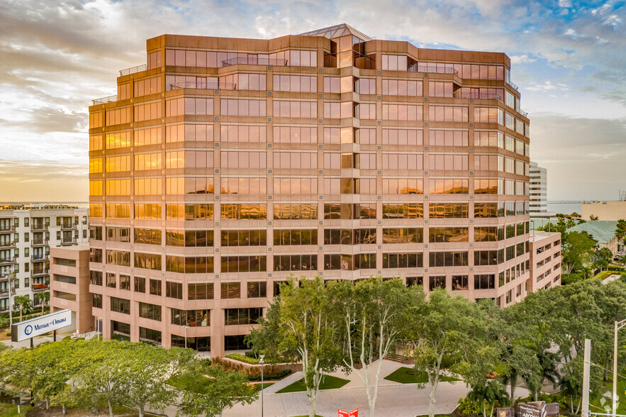 7650 W Courtney Campbell Cswy, Tampa, FL en alquiler - Foto del edificio - Imagen 2 de 5