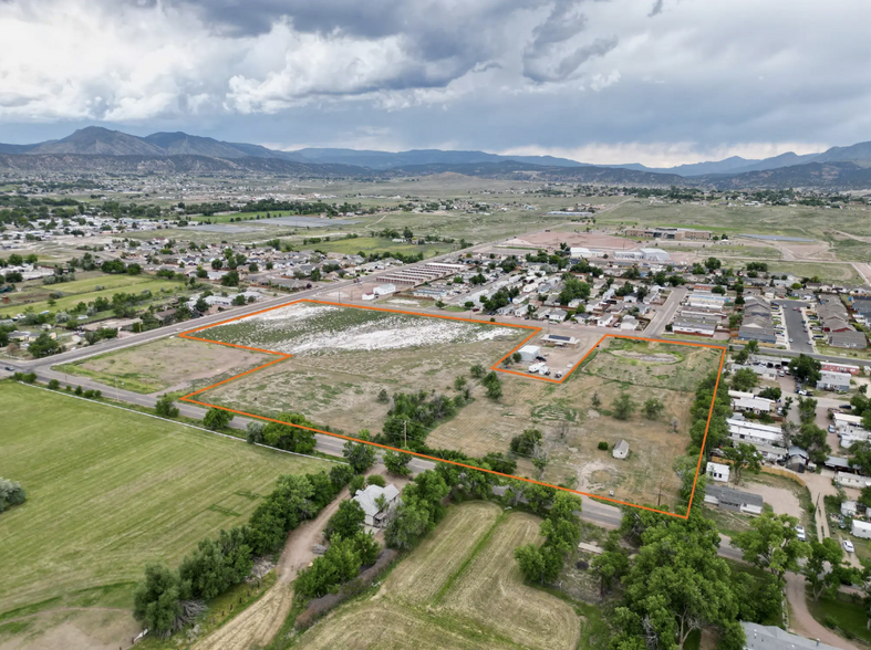 Field & Elizabeth St, Canon City, CO en venta - Vista aérea - Imagen 2 de 11