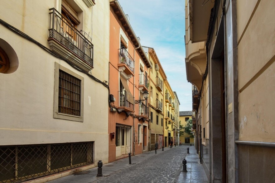 Calle Lavadero Tablas, 8, Granada, Granada en venta - Foto del edificio - Imagen 3 de 37