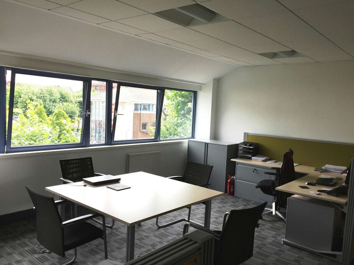 Brigantine Pl, Cardiff, VGL CF10 4SD - Unidad 10 - - Foto del interior - Image 1 of 3